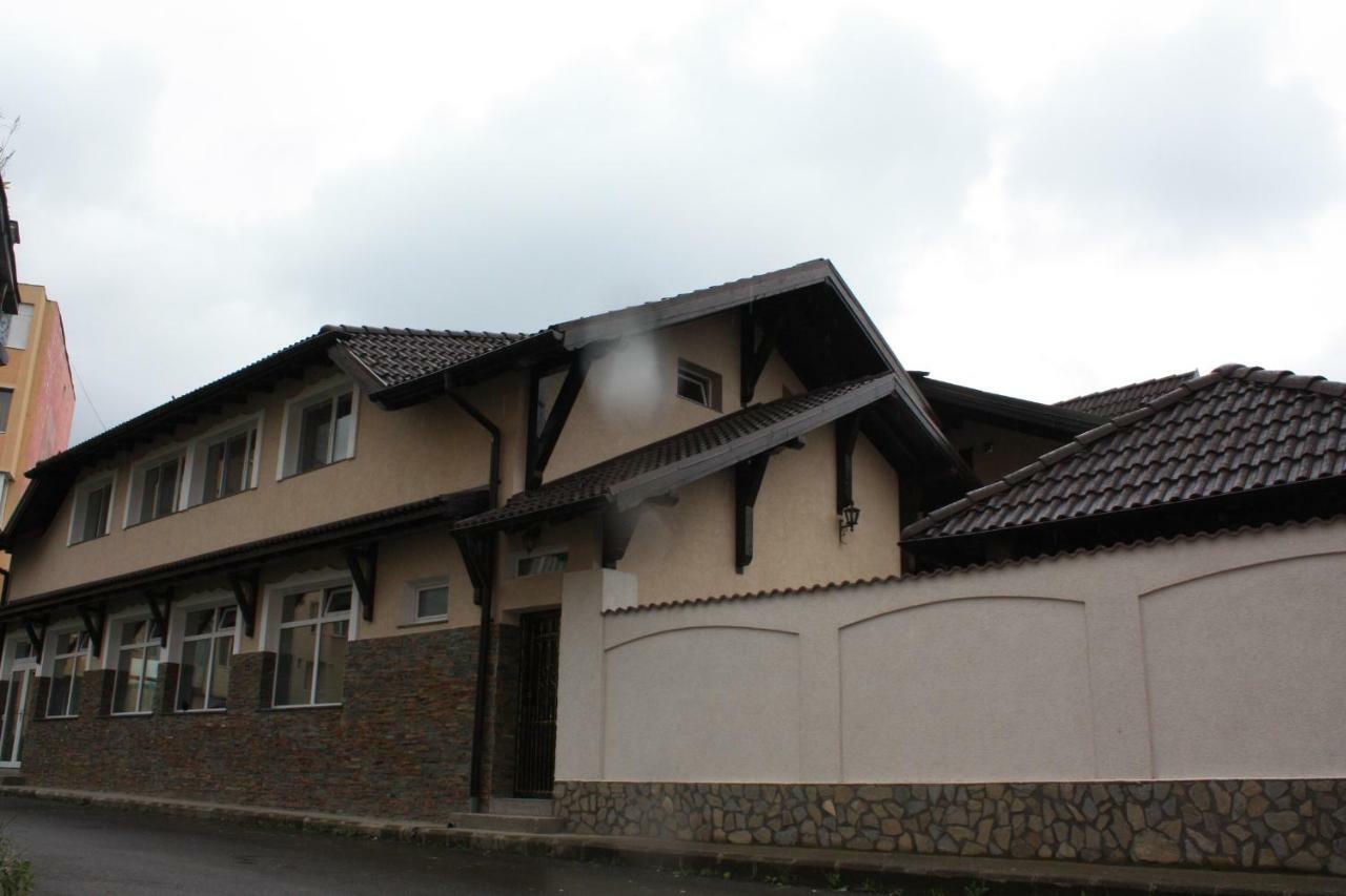 Casa Ianis Hotel Брашов Екстериор снимка