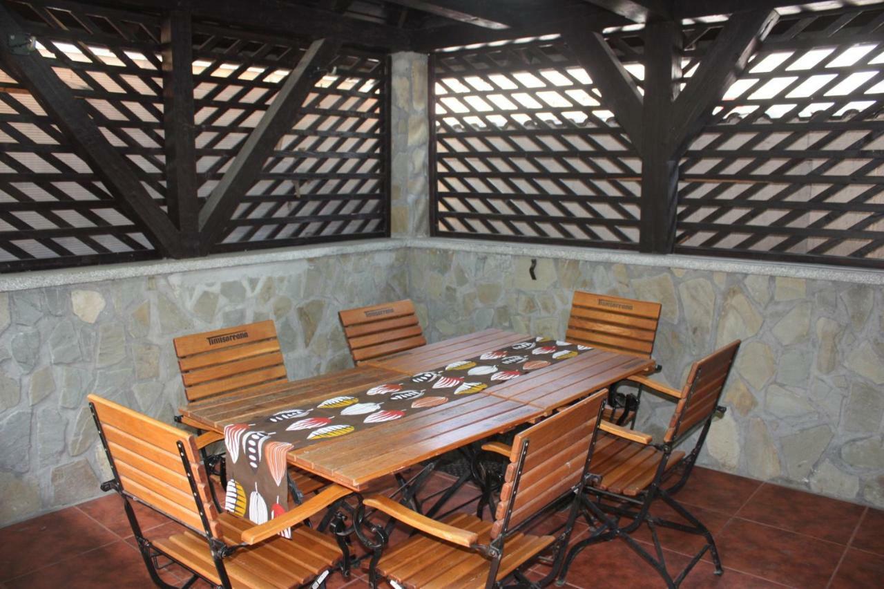 Casa Ianis Hotel Брашов Екстериор снимка